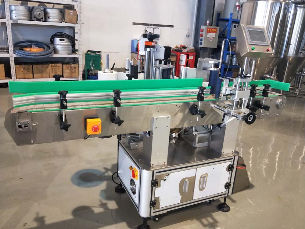 Automatic Labeling Machine